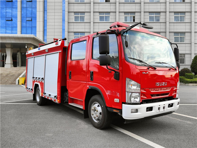 五十鈴3.5噸水罐消防車(chē)