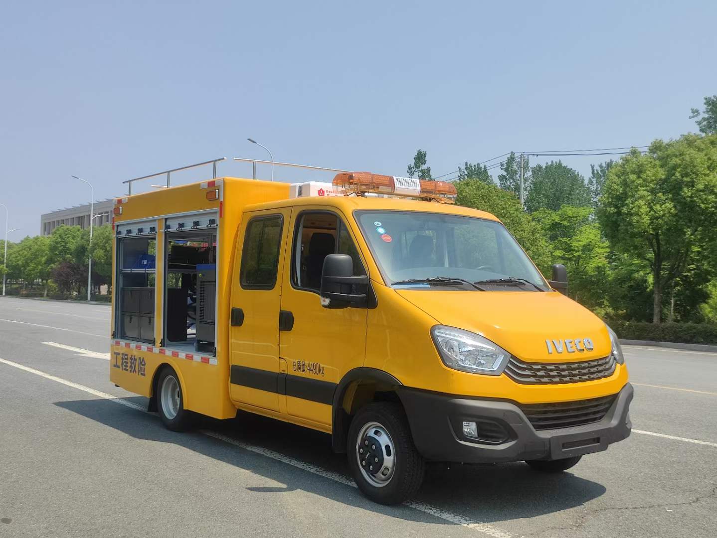 依維柯雙排排澇救險車
