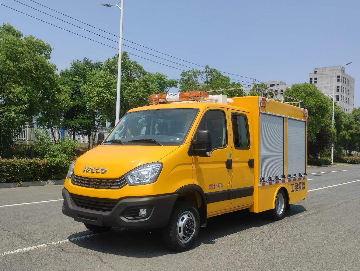 依維柯雙排排澇救險車