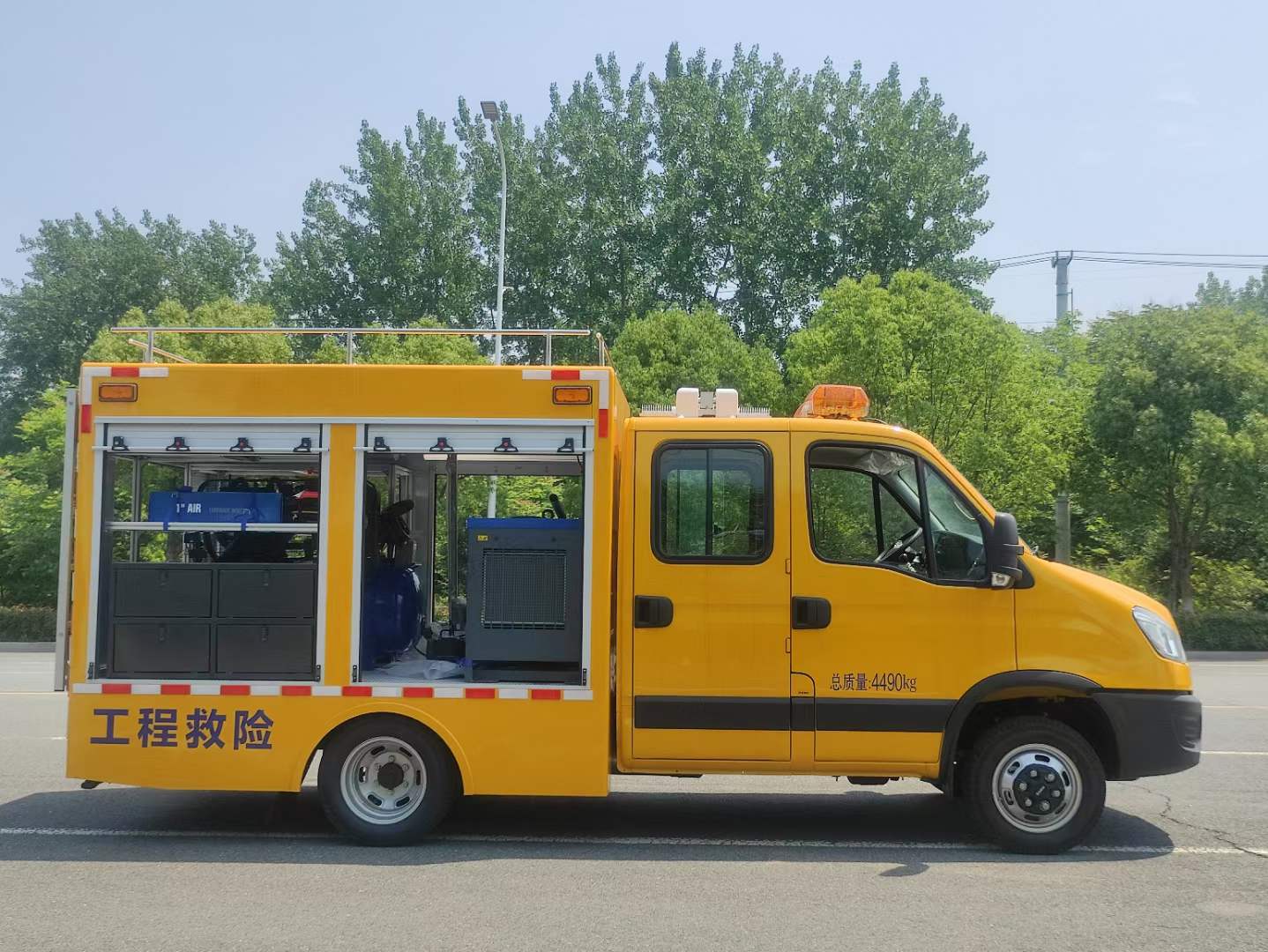 依維柯雙排排澇救險車